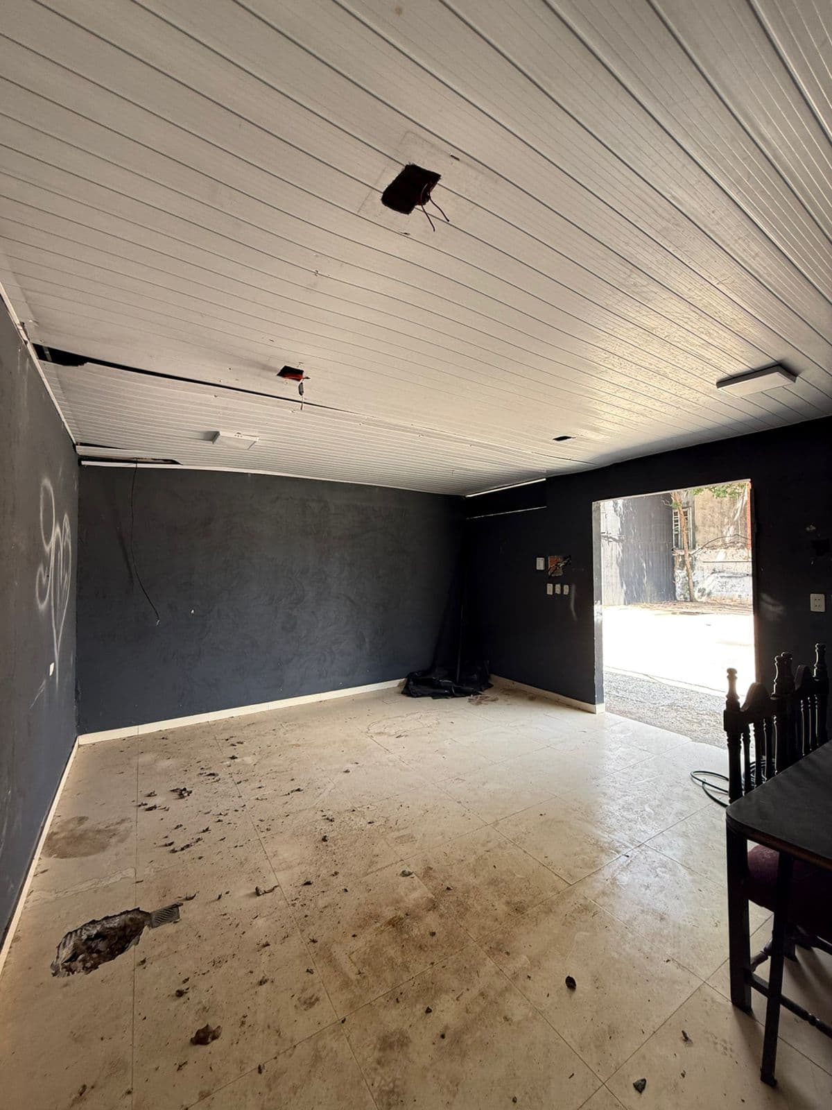 ALQUILO DEPOSITO EN LOS LAURELES – 3