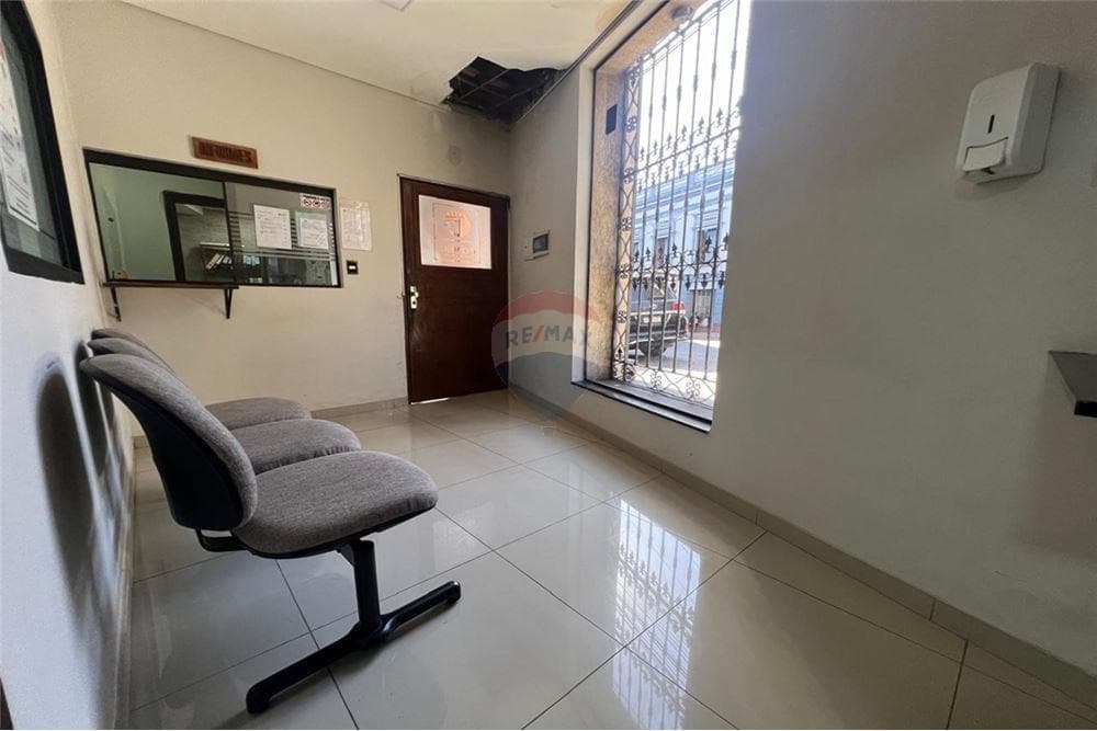 Oficinas corporativas premium en venta en La Encarnación con múltiples salas – 2