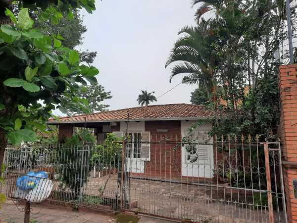 VENDO PROPIEDAD EN EL BARRIO MBURUCUYA – 3