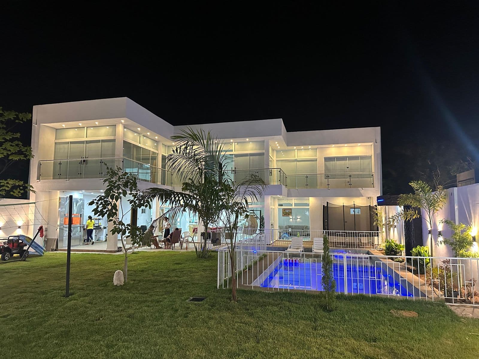 Casa Residencial en Alquiler Temporal – San Bernardino – 2