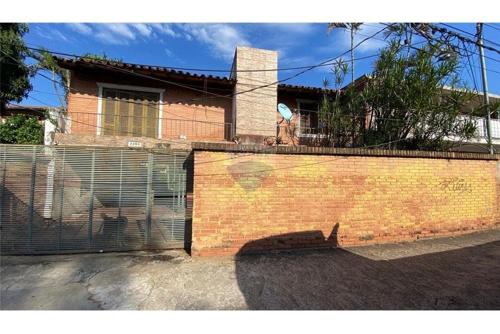 VENDO IMPORTANTE TERRENO S/AVIADORES DEL CHACO – 2