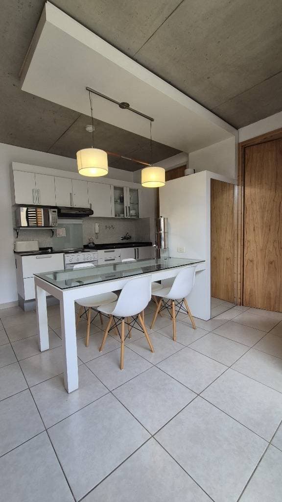 Alquilo Departamento de 1 Dormitorio Amoblado – Zona Centenario – 3