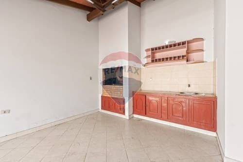 CASA EN ESQUINA A 50 METROS DE Mcal. LÓPEZ – 2