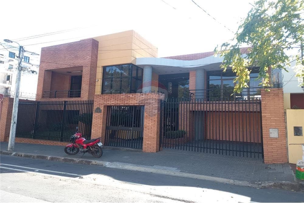 ALQUILO OFICINA EN EL CENTRO DE ASUNCION