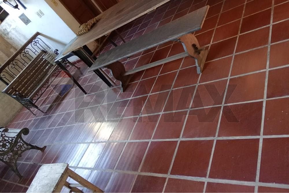 EN VENTA–AMPLIA RESIDENCIA-SAN CRISTÓBAL/RECOLETA – 2
