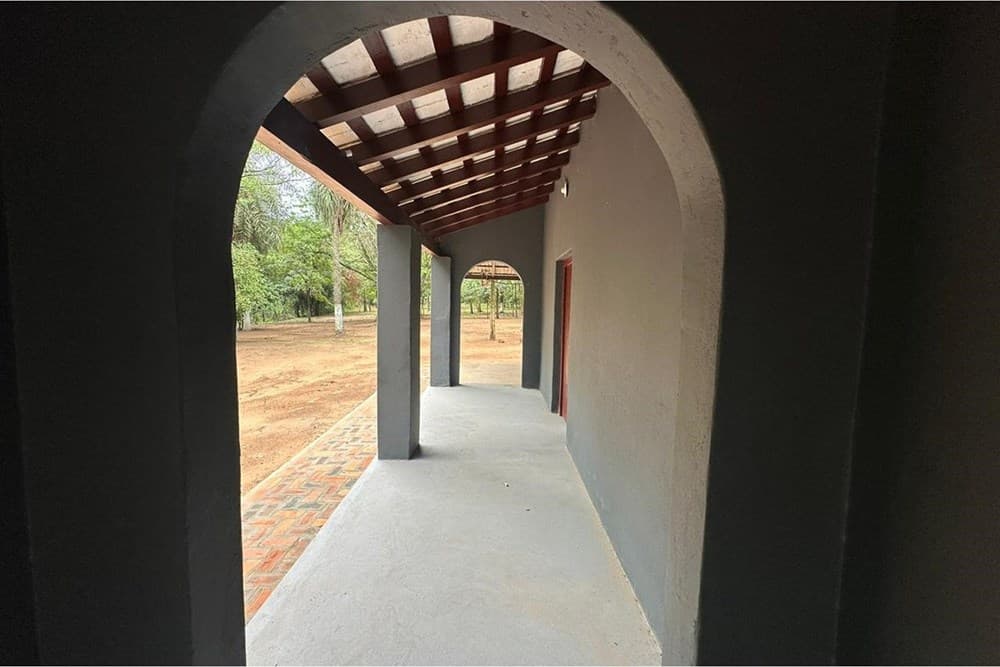 ✨ Gran Oportunidad En Paraguarí: Terreno Amplio Con Casa Incluida – 2