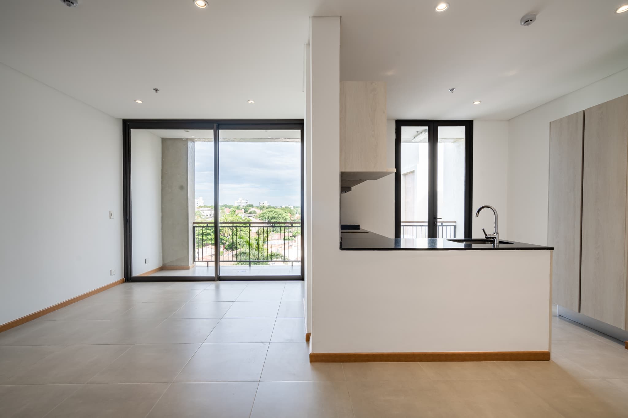 Vendo Departamento en Edificio Gómez de Castro Villa Morra – 2