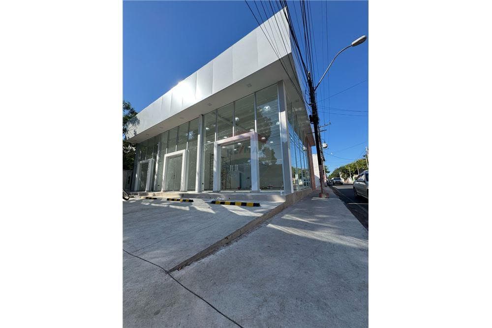 ALQUILO SALONES COMERCIALES A ESTRENAR – 2