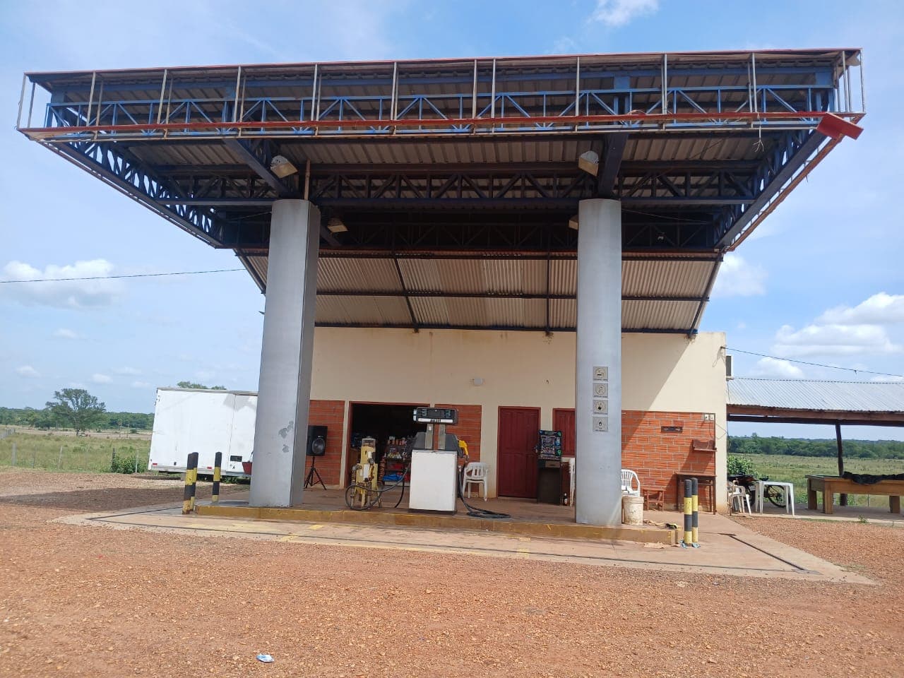VENDO ESTANCIA CON ESTACION DE SERVICIO!!!