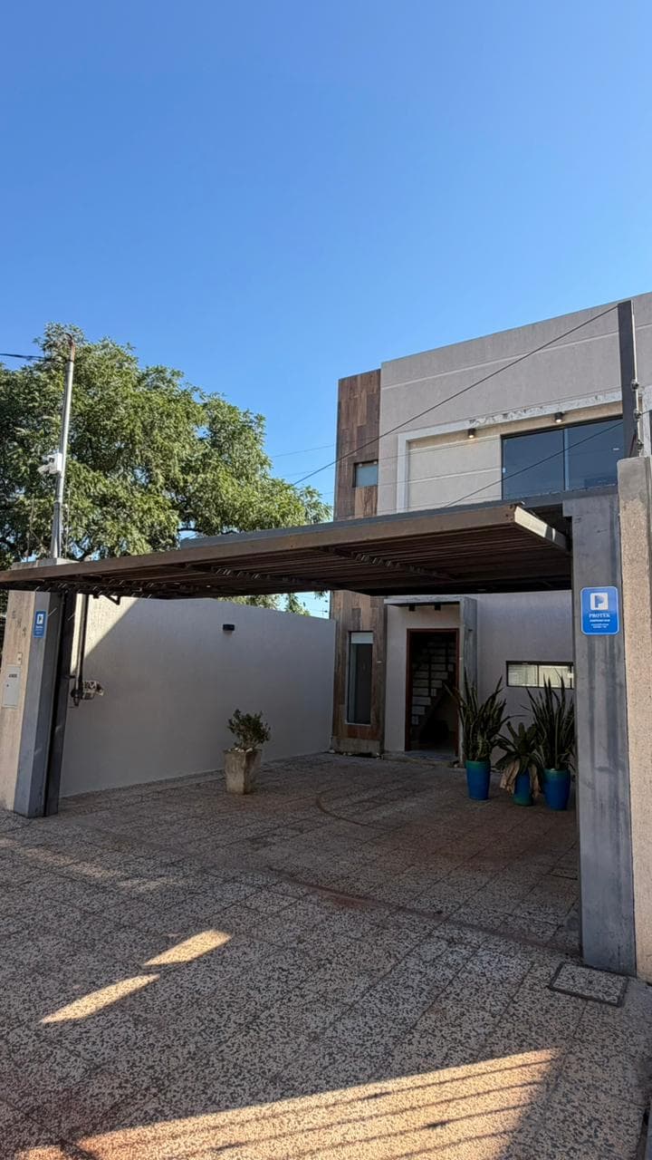 ALQUILER DE DUPLEX ZONA LUQUE (JARDIN DE ORO)