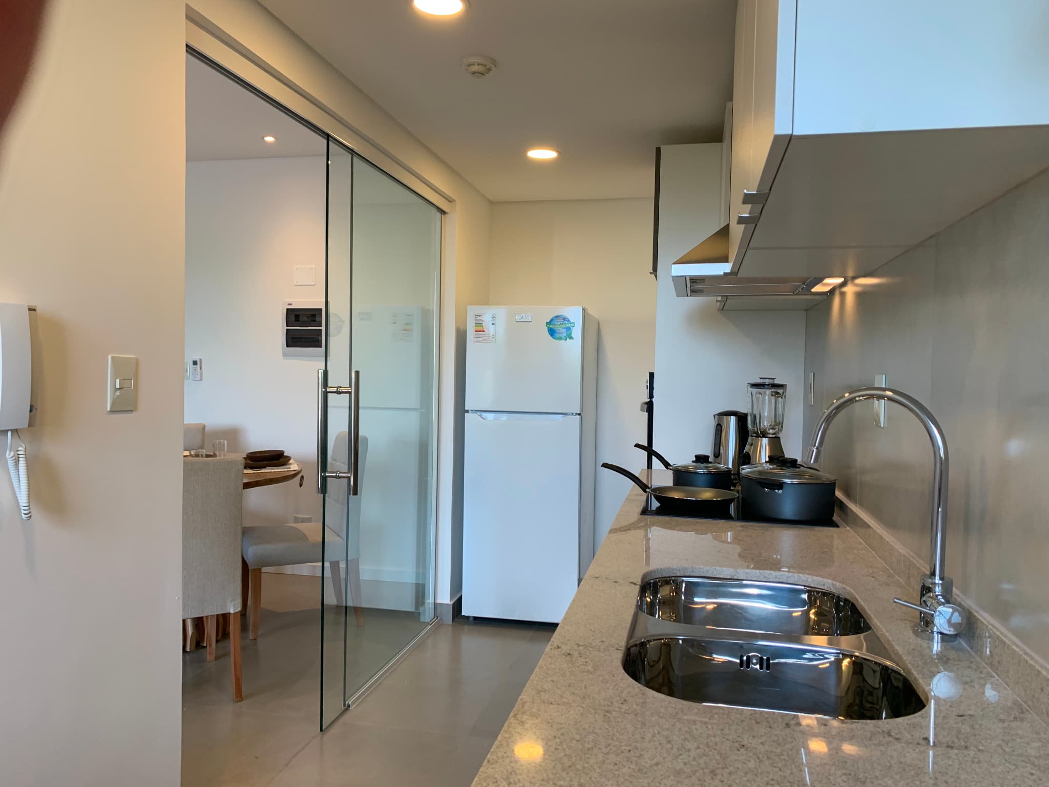 VENTA DEPARTAMENTO 2 DORMITORIOS RENTA ACTIVA SHOPPING SOL CON COCHERA – 2