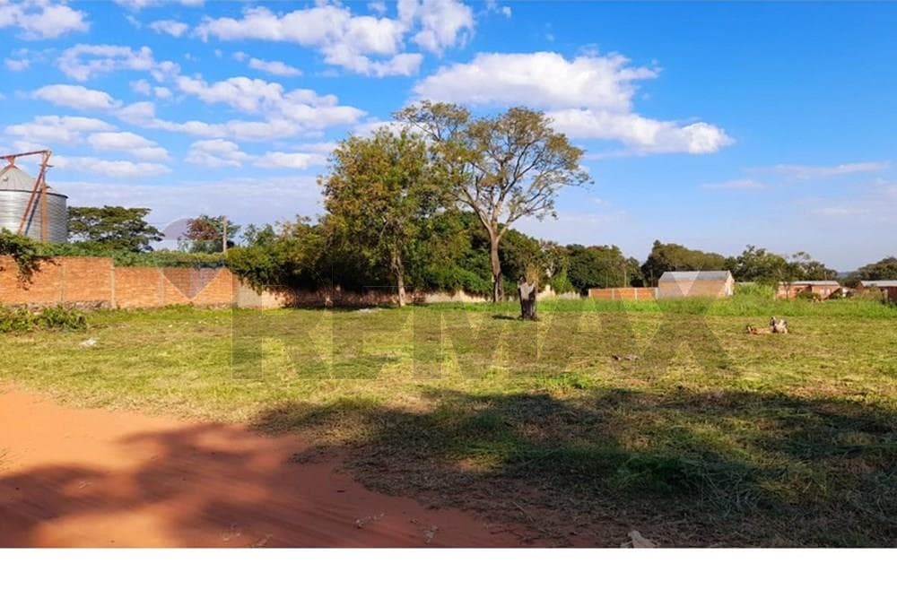 EN VENTA - 3 TERRENOS JUNTOS EN ESQUINA – 2
