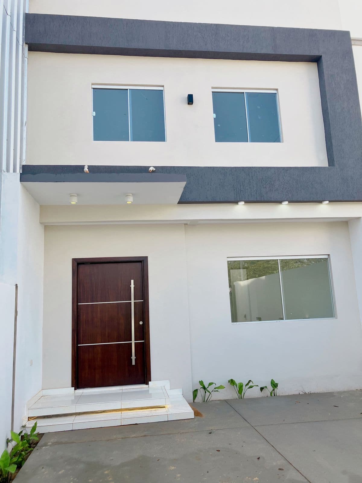 VENDO HERMOSO DUPLEX A ESTRENAR EN 4TO BARRIO DE LUQUE