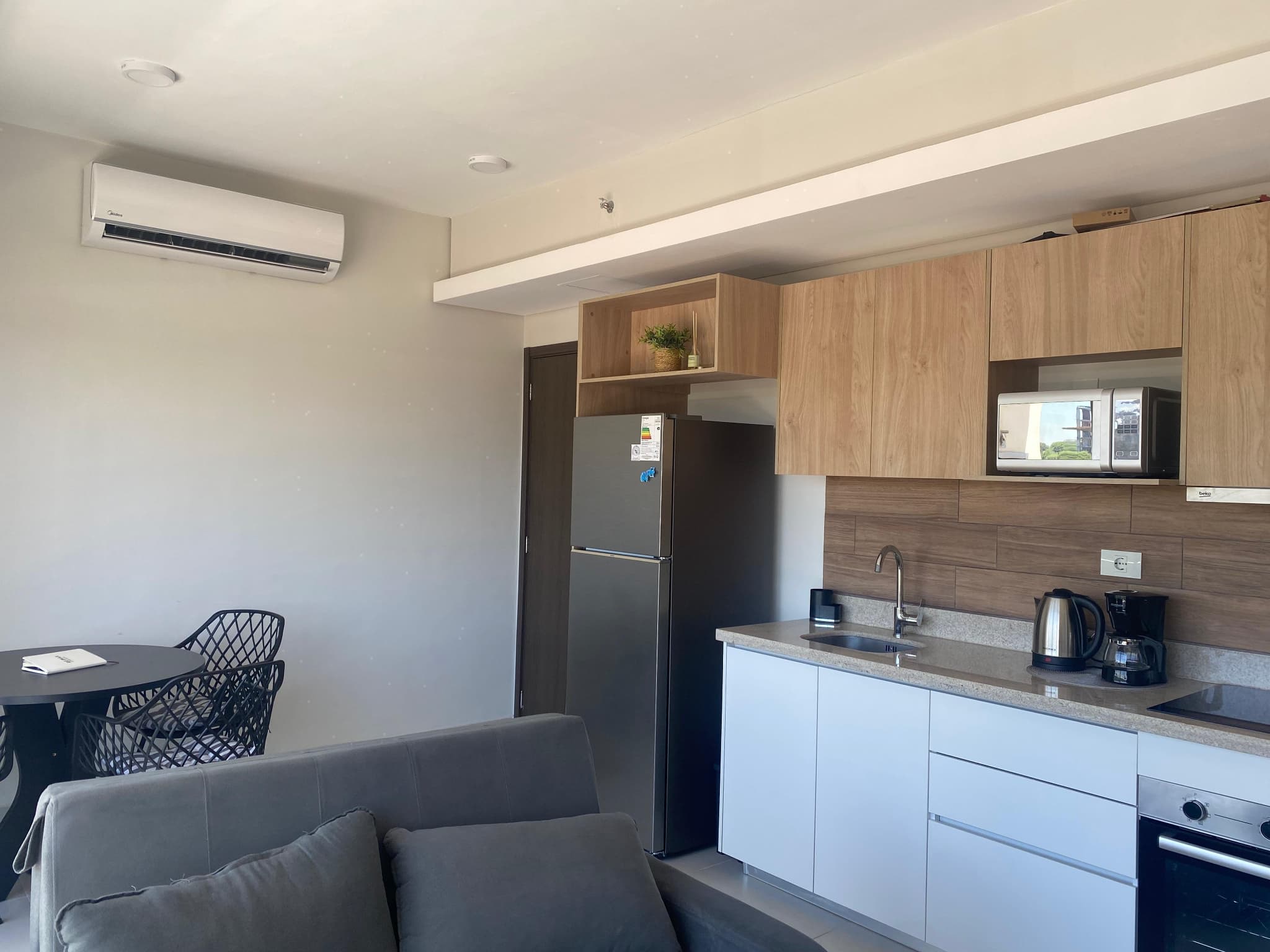Amplio Departamento Amoblado de 2 dormitorios 2 Baños a Estrenar en Asunción! – 2