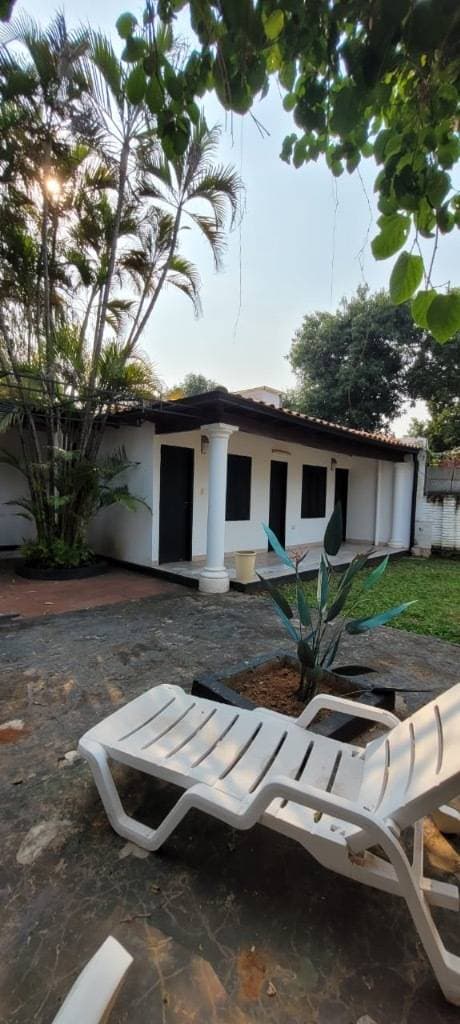 EN ALQUILER-CASA PARA OFICINA-VILLA AURELIA – 3