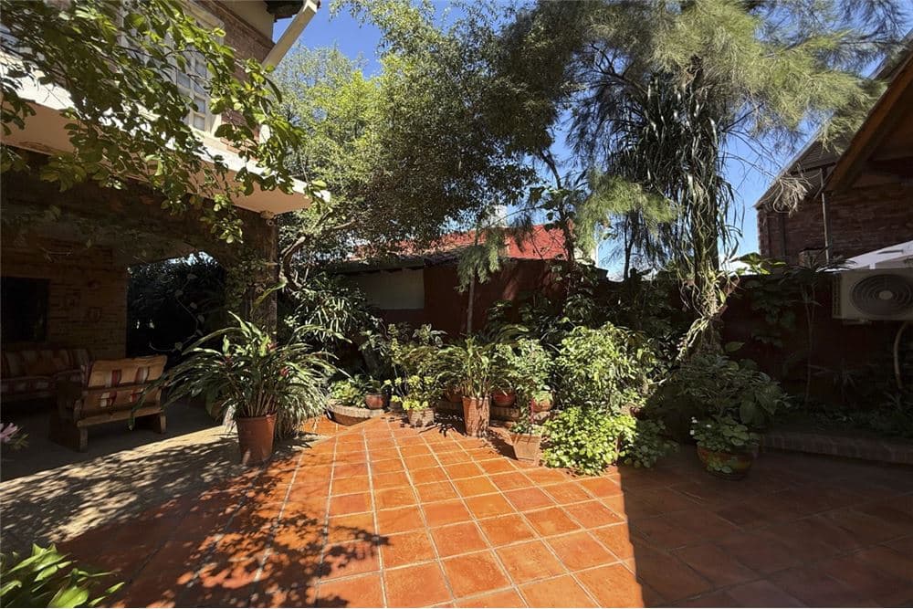 A LA VENTA FANTÁSTICA CASA RÚSTICA EN LA CIUDAD DE LAMBARÉ, B° MBACHIO II – 3
