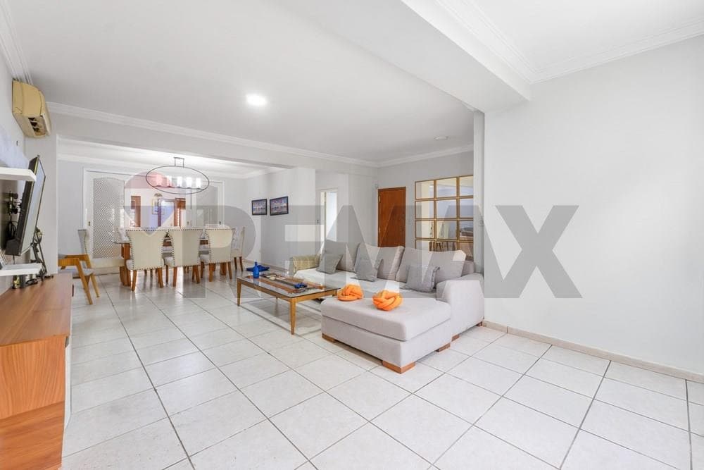 Residencia en Barrio Herrera – 3