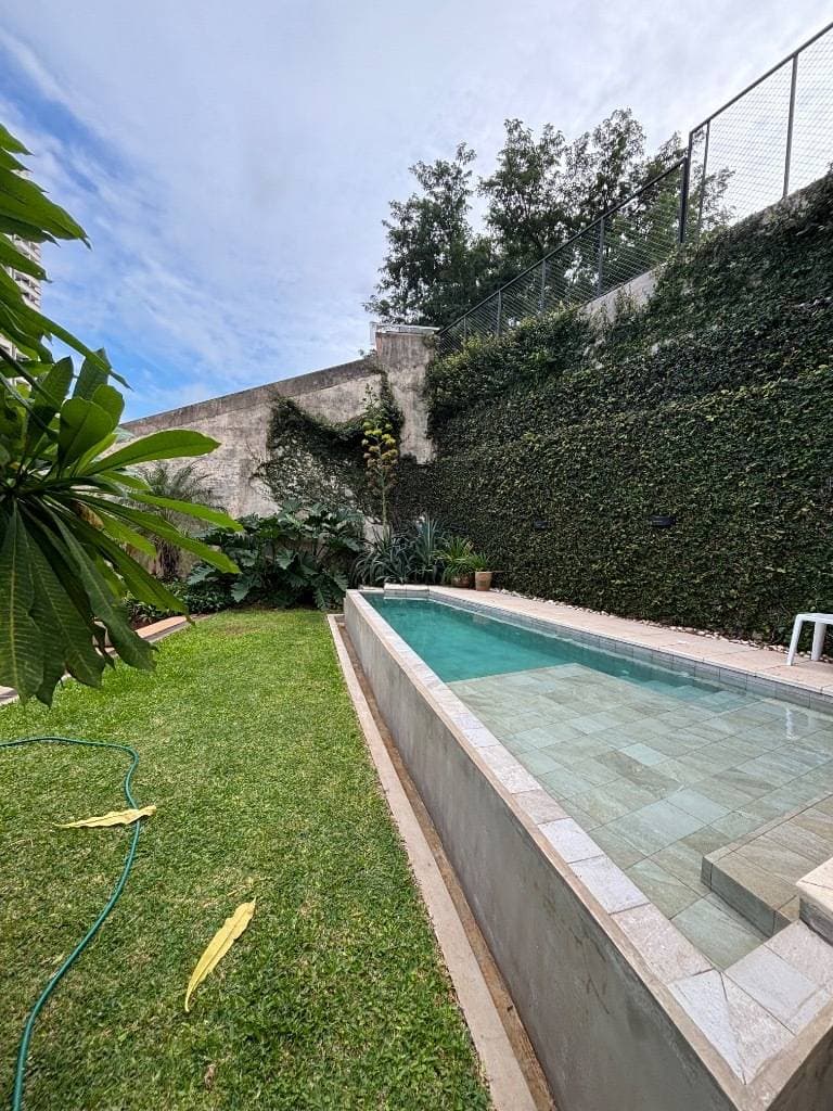 Casa Moderna En Mburucuyá En Alquiler – 2