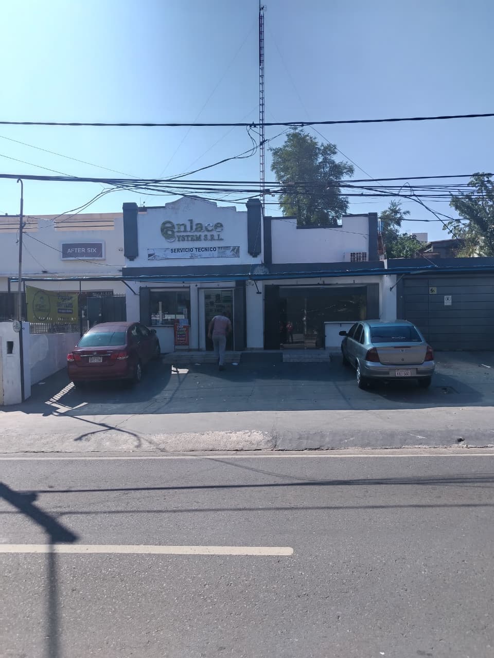 Alquilo Salón Comercial / Oficina – Av. Carlos Antonio López