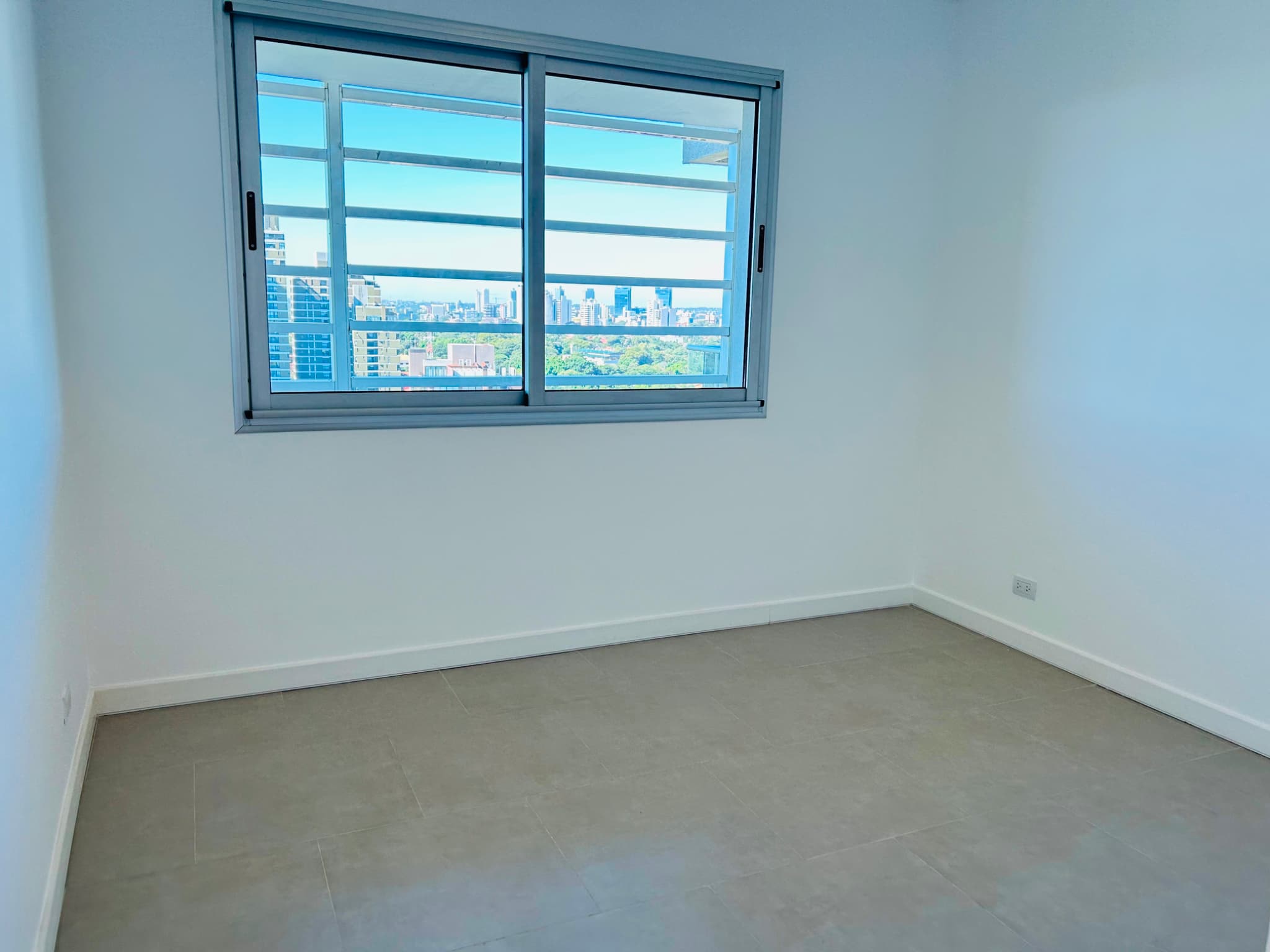 Alquiló dpto de 3 habitaciones palacio de los patos – 2