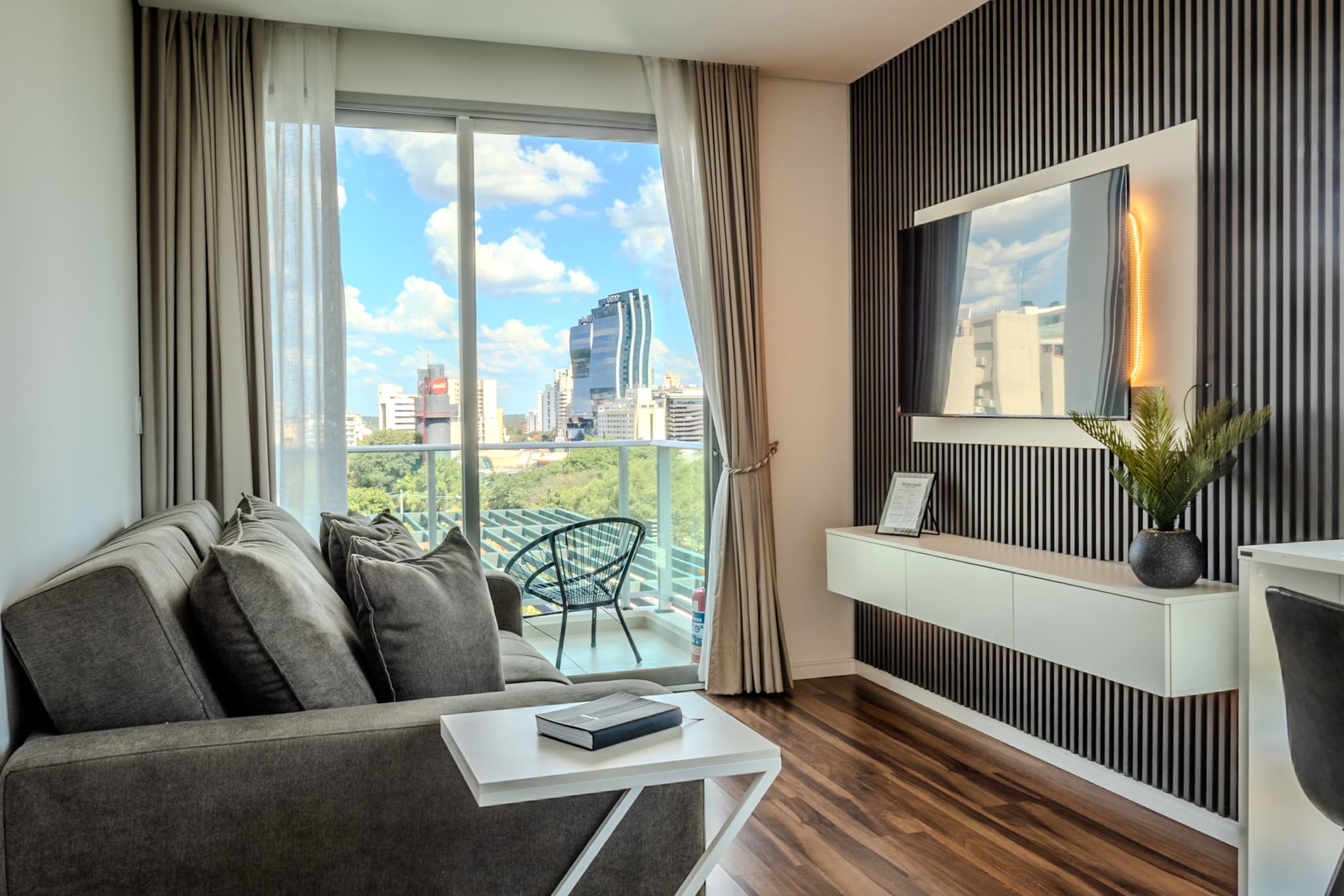 Departamento en venta 150 metros del Shopping del Sol – 2