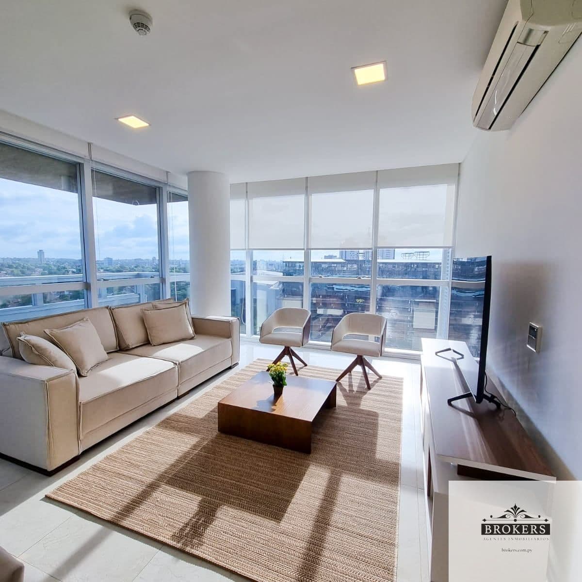 Alquilo Departamento Amoblado de 3 Suites Sobre Santa Teresa – 2