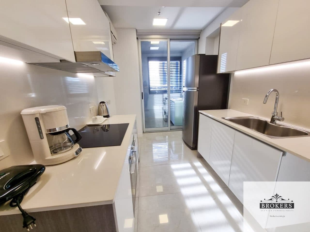 Alquilo Departamento Amoblado de 3 Suites Sobre Santa Teresa – 3