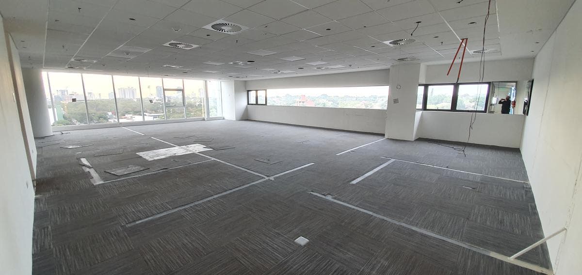 Alquilo A Estrenar Oficina Corporativa de 222 m² Con 2 Cocheras En Villa Morra – 2
