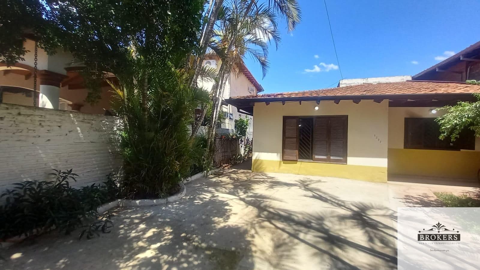 Vendo Chalet 3 Dormitorios Sup. 350 M2.en Barrio Hipódromo – 2