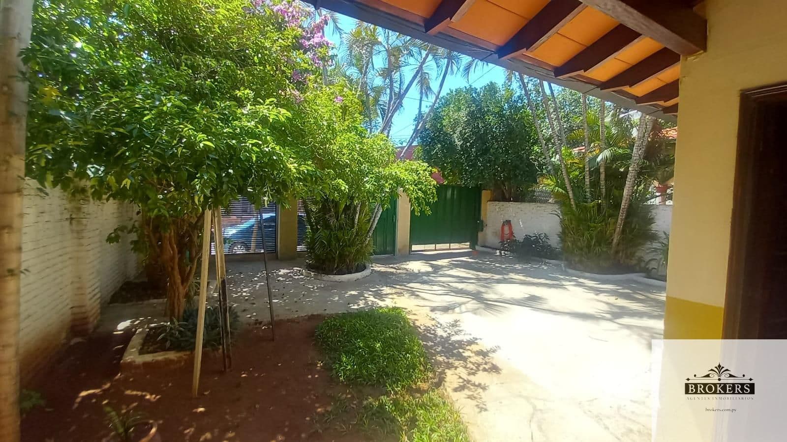 Vendo Chalet 3 Dormitorios Sup. 350 M2.en Barrio Hipódromo – 3