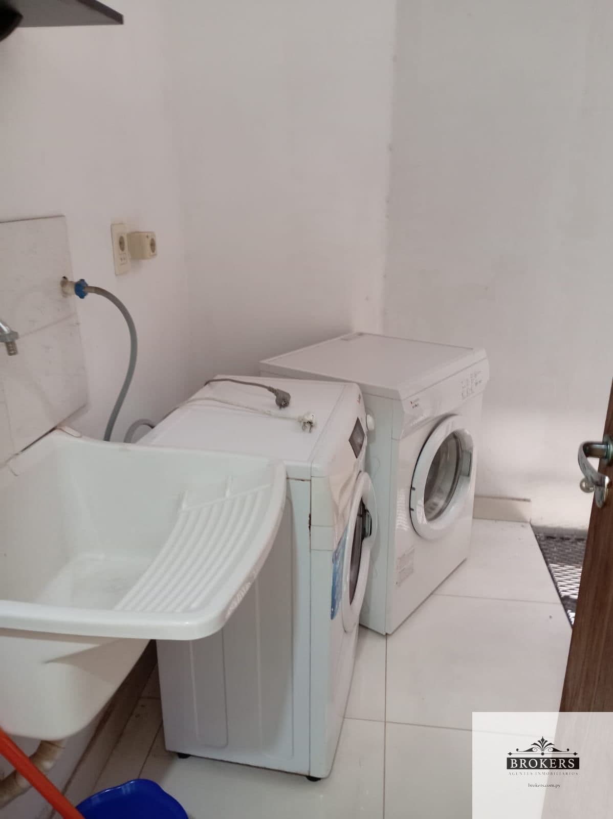 Departamento Amoblado 2 dromti. en alquiler c/ cochera en Villa Morra – 2