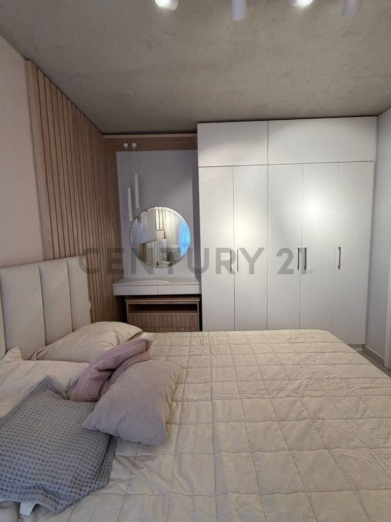 ALQUILO DPTO. AMOBLADO DE 3 DORMITORIOS EN INSIGNIA CITY – 3