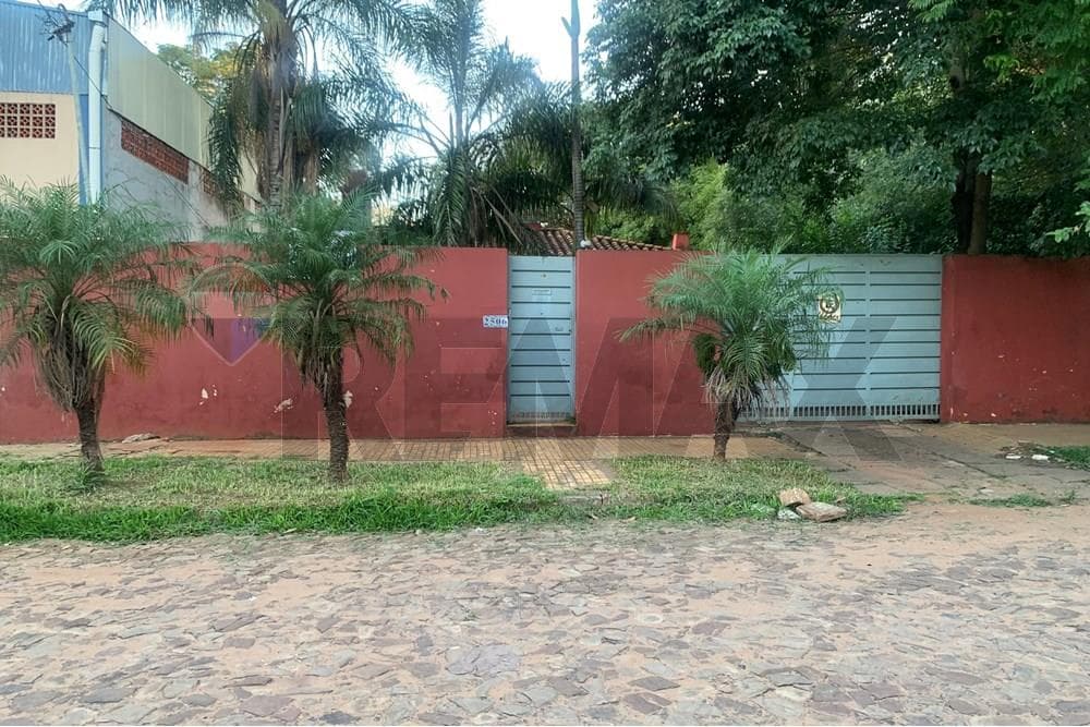 IMPORTANTE TERRENO 622 M2 CON ACCESO A 2 CALLES – 3