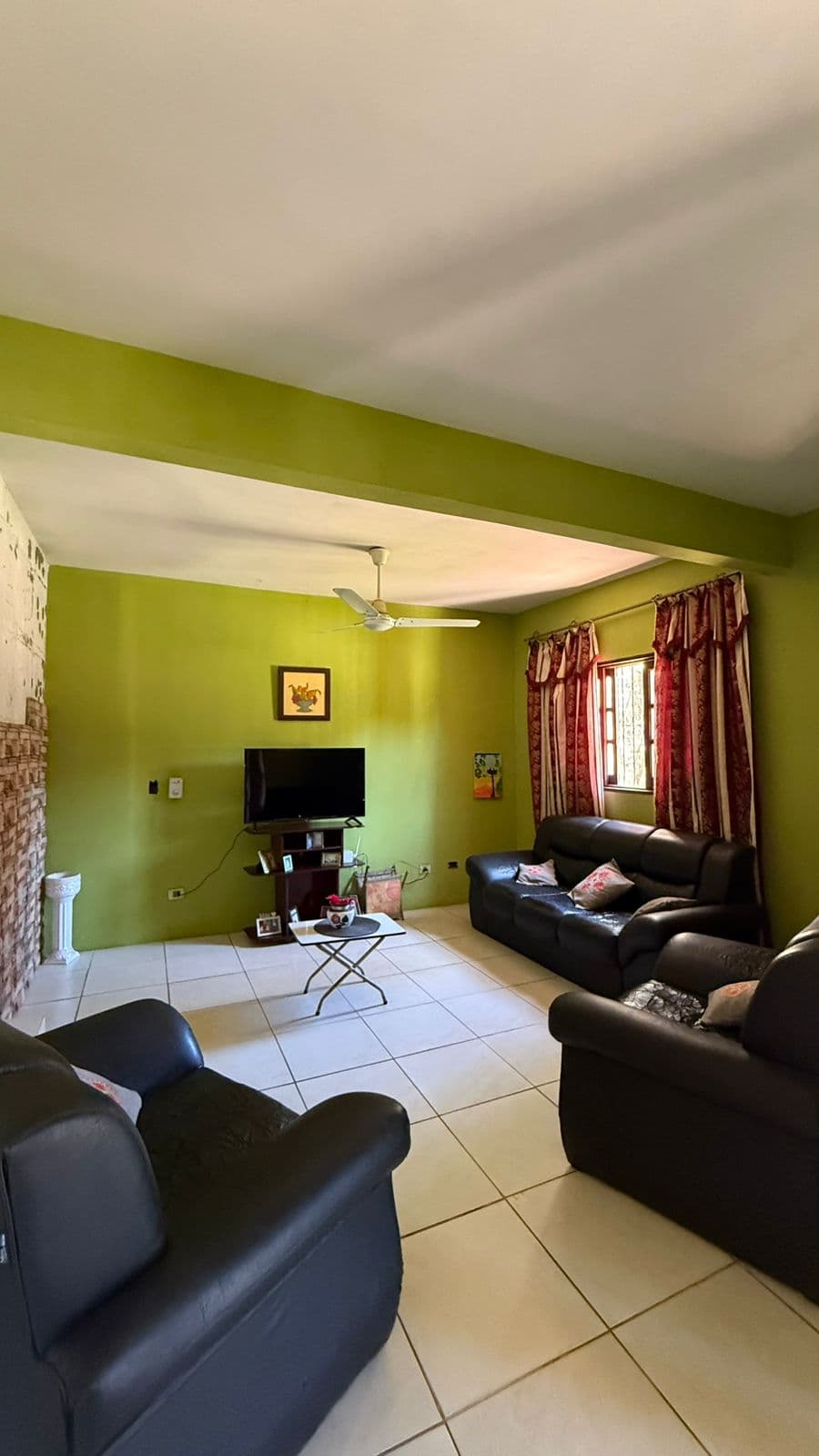 VENDO CASA DE DOS PLANTAS EN LA CIUDAD DE LAMBARE BARRIO SAN ANTONIO – 2