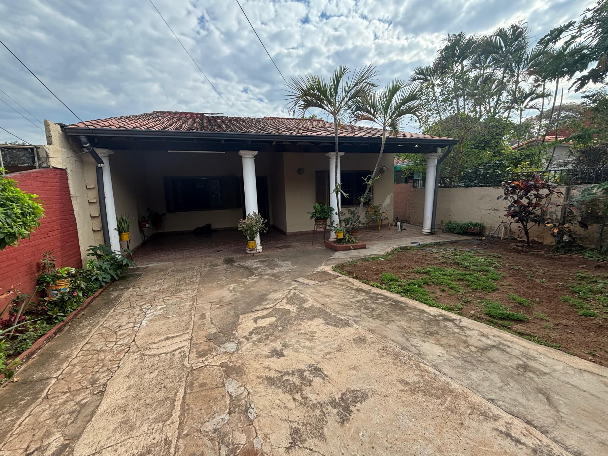 Propietario Vende – 500 M² Con 2 Casas En Zona Botánico – 3