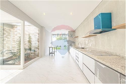 Casa-Venta-PY Central Villa Elisa Africa c/ Humaita – 2