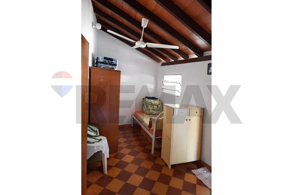 VENDO AMPLIA CASA EN REDUCTO – 3