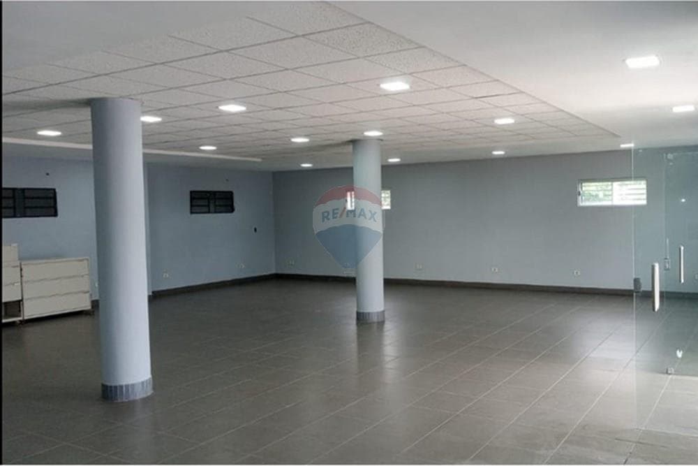 ALQUILO LOCAL COMERCIAL EN YPANE – 3