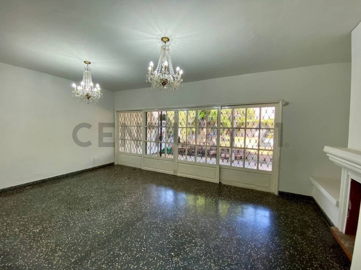 Alquiler de Casa en Mcal. Estigarribia, Asunción – 2