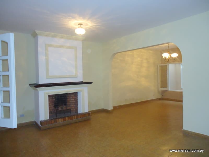 Casa 3 Dorm. + área Servicio / Sajonia, Zona Comisaría 2° (cod. 219) – 2