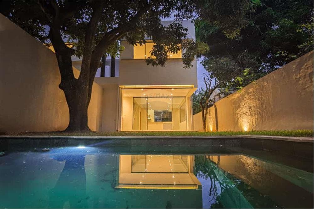 DUPLEX EN VENTA ZONA CONMEBOL CON PILETA – 2