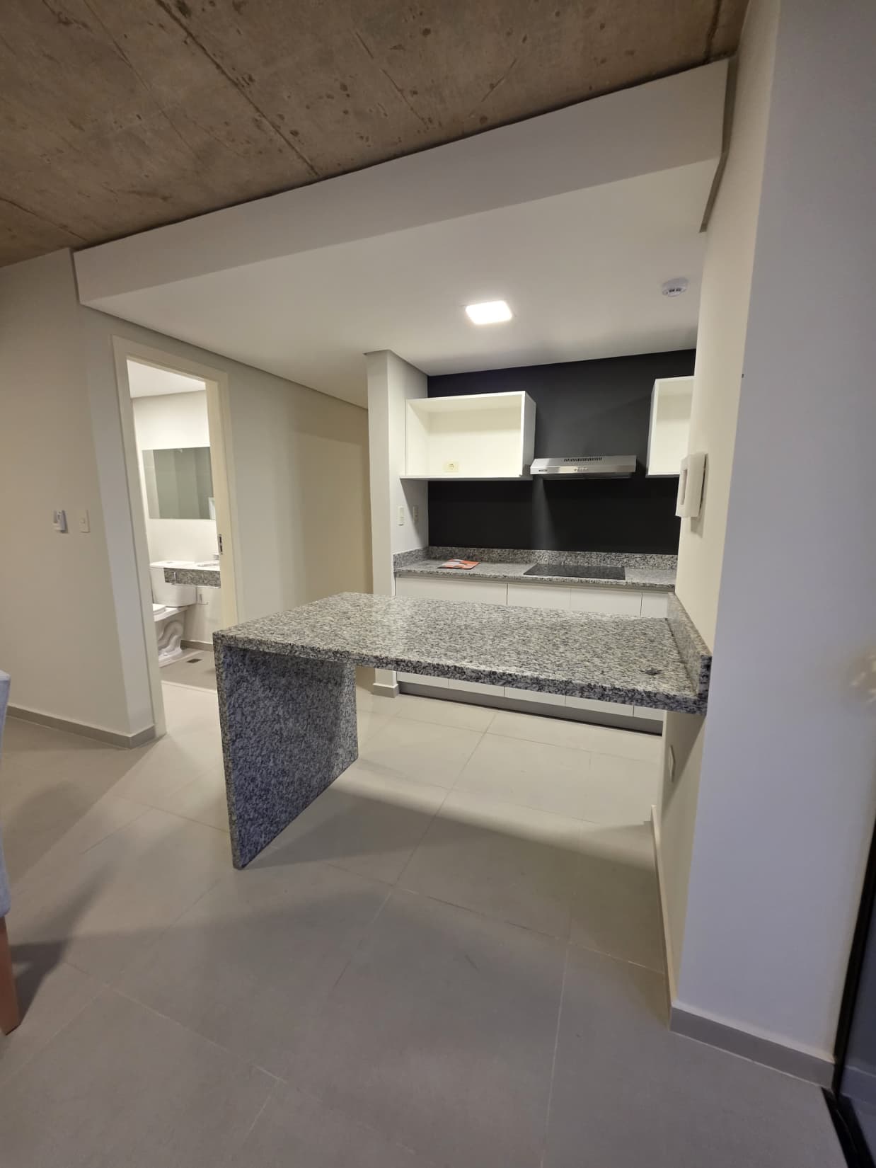 ALQUILO – Departamento a estrenar de 2 dormitorios en INSIGNIA 06, zona CIT – 2