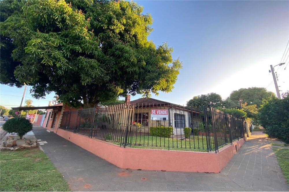 Casa - Venta - San Lorenzo, Paraguay, invierte en un nuevo hogar!