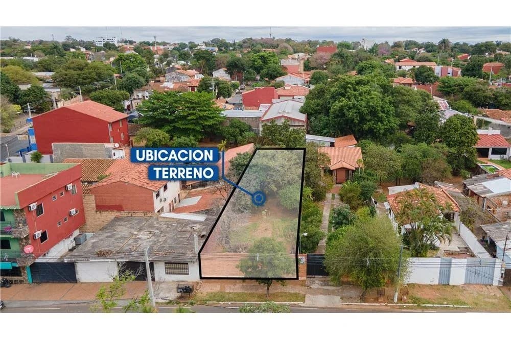 EN VENTA AMPLIO TERRENO EN LAMBARÉ – 3