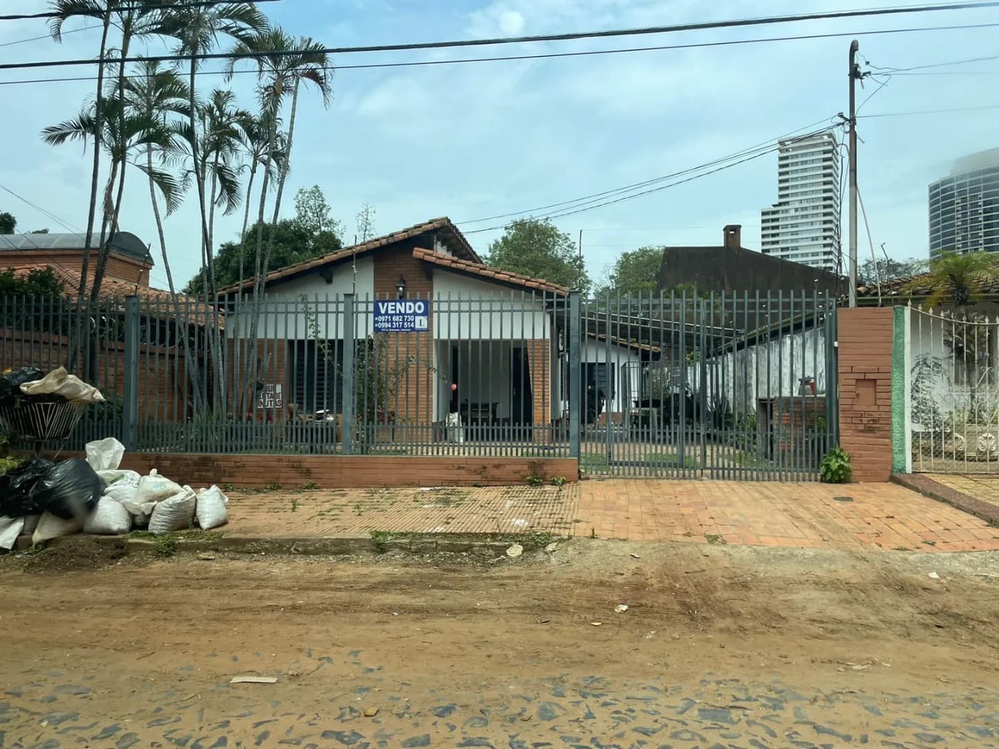 Vendo Terreno A Pasos Del Colegio Goethe