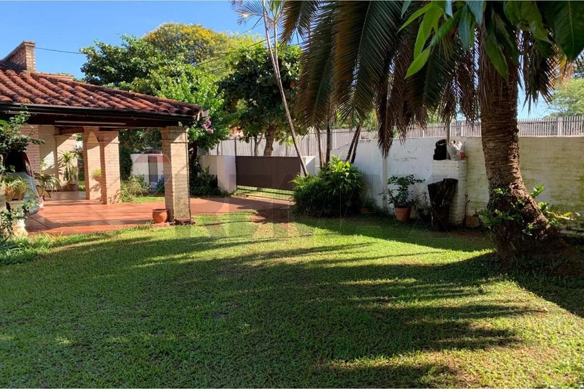 VENDO CASA EN BARRIO SAN JORGE 584mt2 – 3