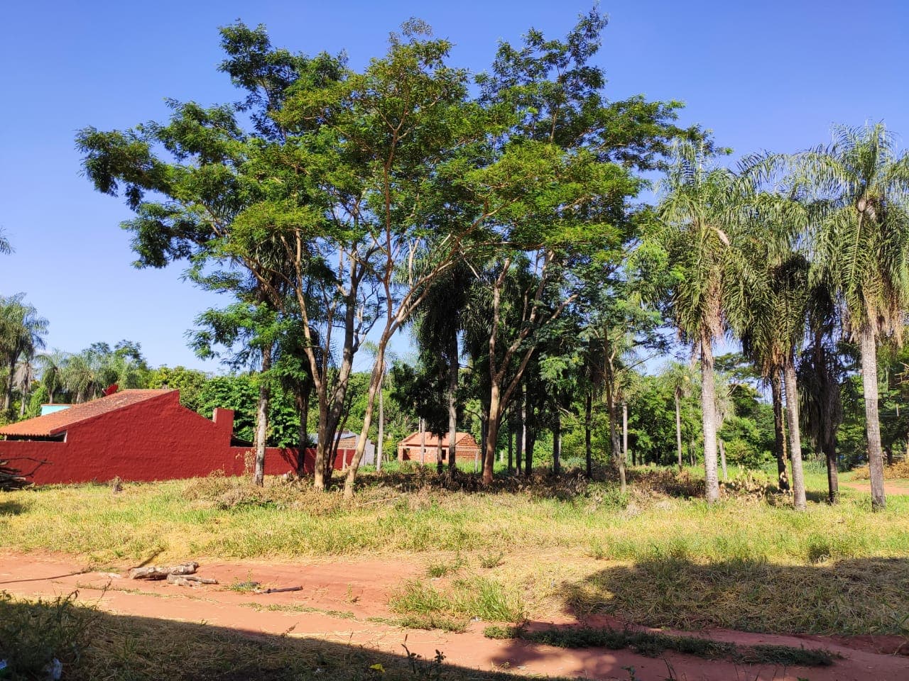 TERRENO EN ESQUINA PA´I ÑU ÑEMBY