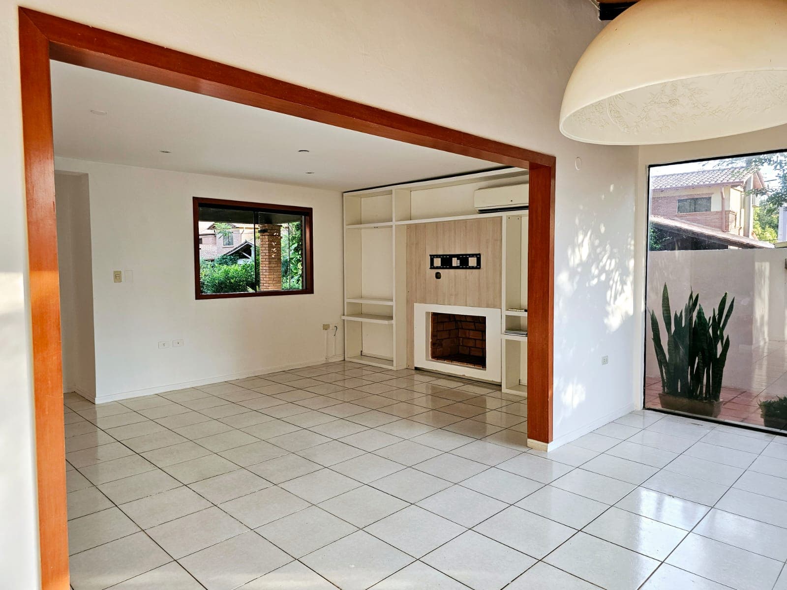 VENTA CASA EN BOULEVAR LOMA ALTA, ZONA SHOPPING PINEDO – 3