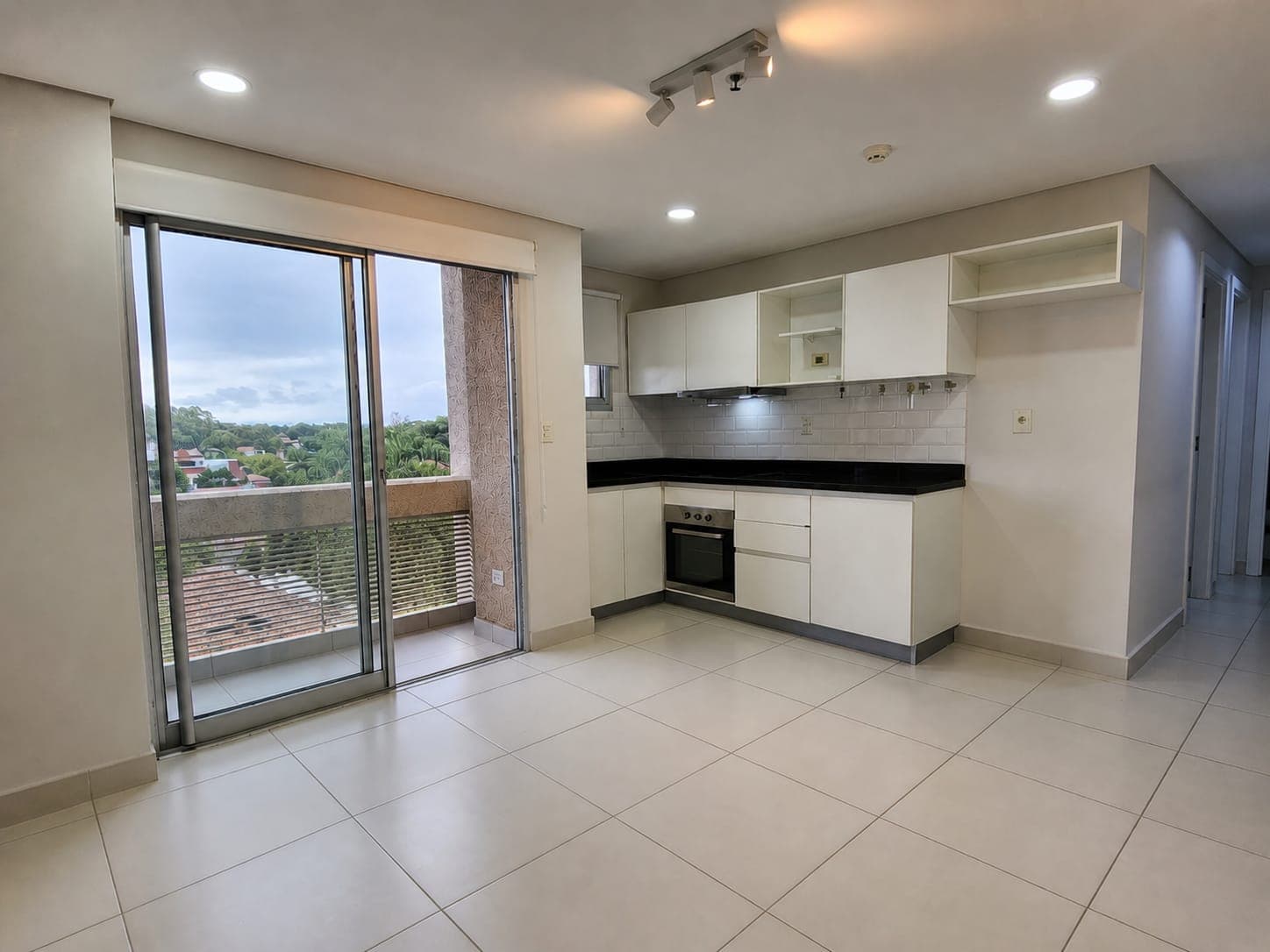 Alquilo Departamento De 2 Habitaciones En Los Laureles