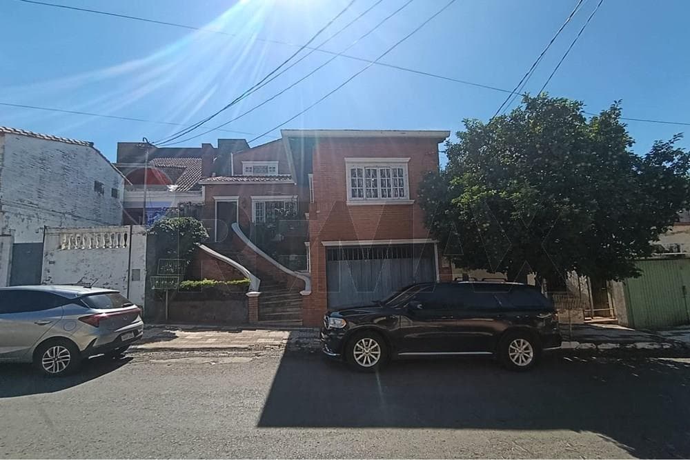 CASA EN ALQUILER - BARRIO OBRERO